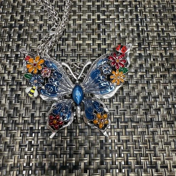 NWT Large Silver Butterfly Pendant Necklace with Multicolor Accents - Picture 10 of 10
